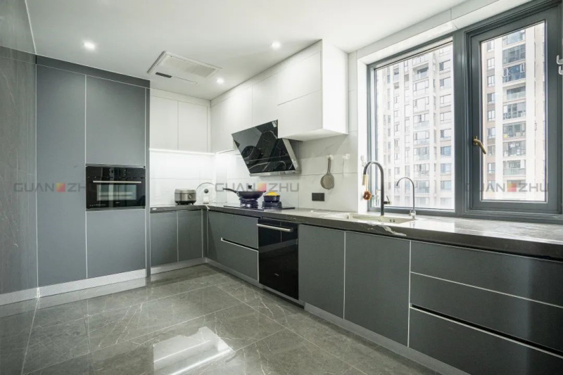 厨房瓷砖.jpg 厨房瓷砖.jpg