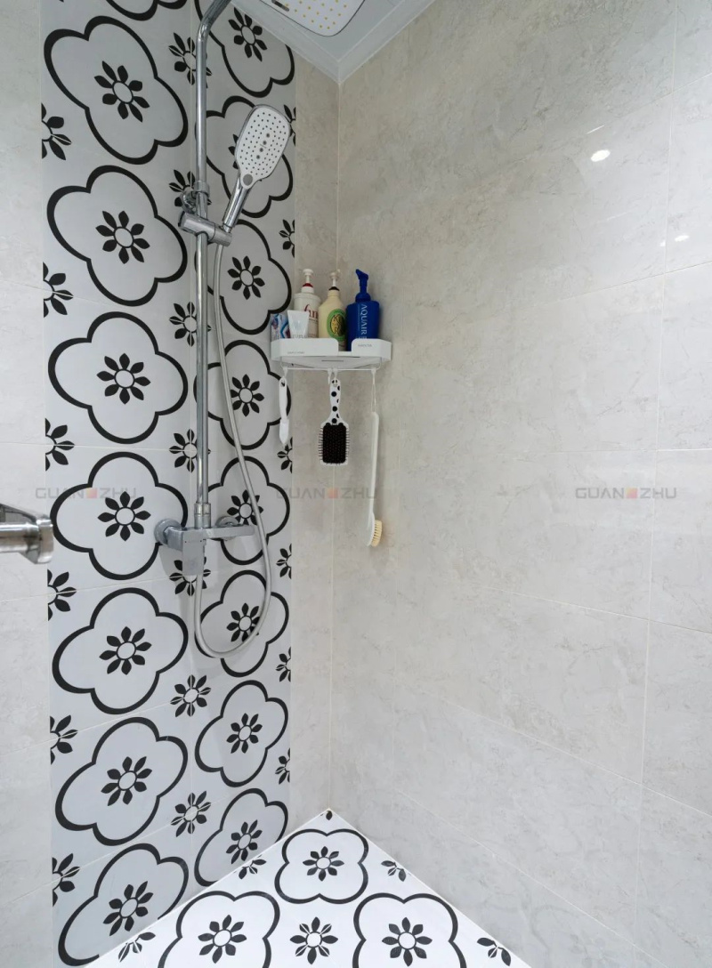 卫生间瓷砖图片.jpg 卫生间瓷砖图片.jpg