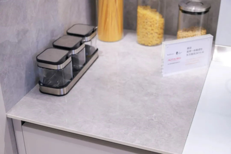 瓷砖.jpg 瓷砖.jpg