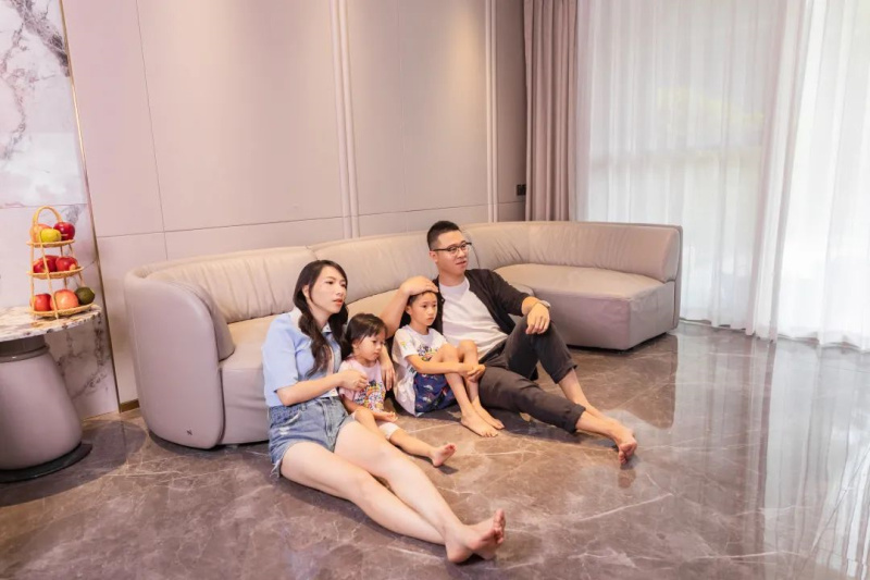 冠珠瓷砖屋主案例图.jpg 冠珠瓷砖屋主案例图.jpg